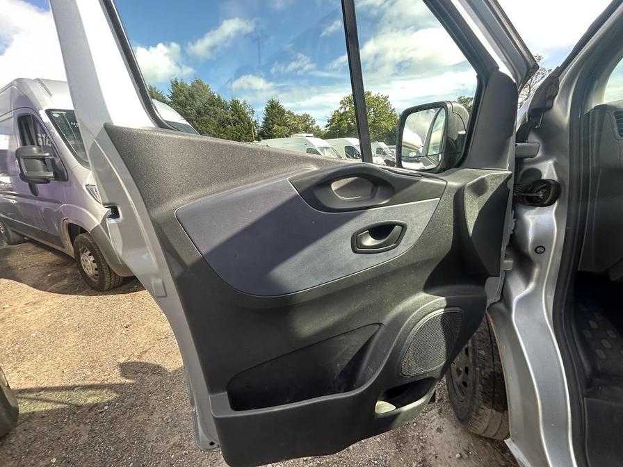 2016 Vauxhall Vivaro Vivaro 2900 Bi-T CDTi ecoFLEX S/S – FN66LHL