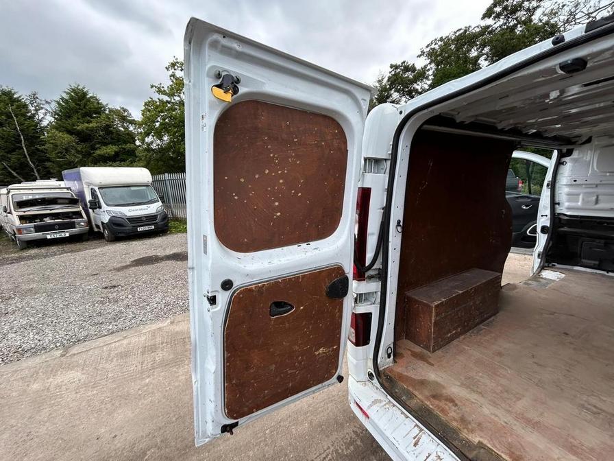 2015 Vauxhall Vivaro Vivaro 2900 Sportive CDTi – DY65NRN