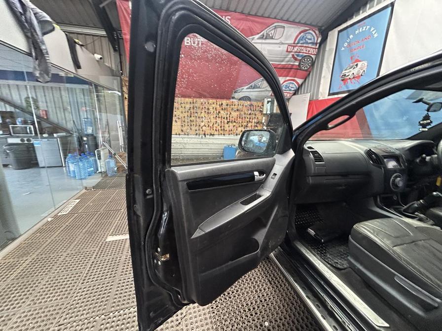2015 Isuzu D-Max D-Max Blade Double Cab Twin T TD – GD15RWE