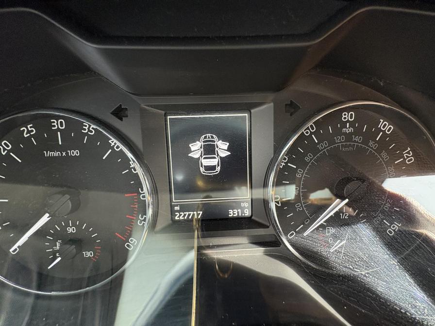 2014 Skoda Octavia Octavia SE TDI CR – FV14XKC