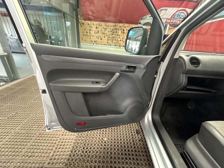 2013 Volkswagen Caddy MaxI Caddy Maxi C20 TDI – DN13VSM