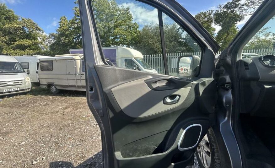 2017 Renault Trafic Trafic LL29 Sport Nav dCi – HT17GSY