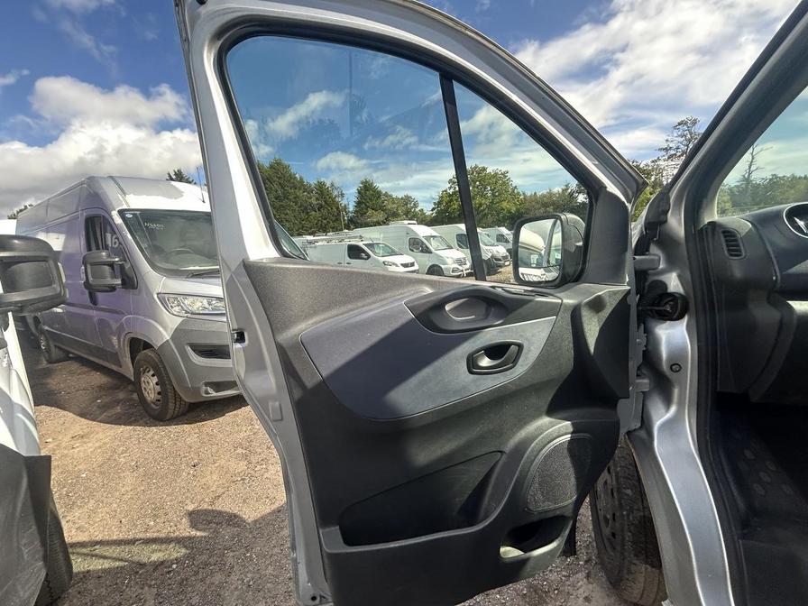 2016 Vauxhall Vivaro Vivaro 2900 Bi-T CDTi ecoFLEX S/S – FN66LHL