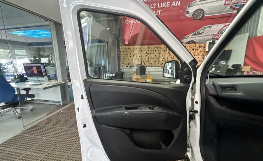 2018 Vauxhall Combo Combo 2300 CDTi – SA18RXS