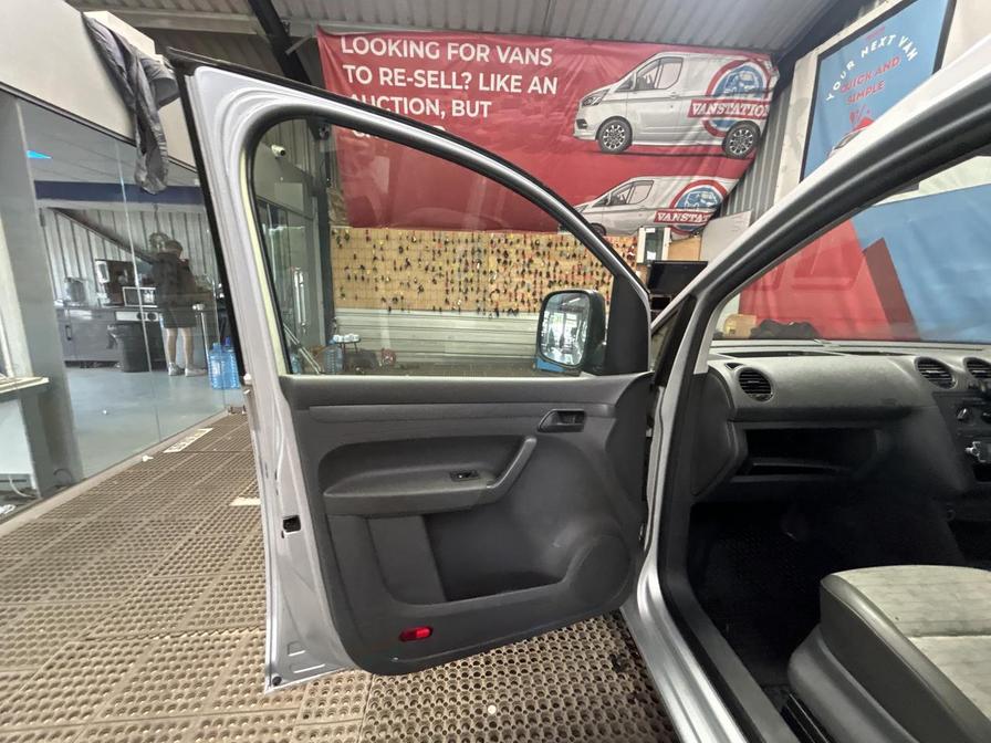 2013 Volkswagen Caddy MaxI Caddy Maxi C20 TDI – DN13VSM