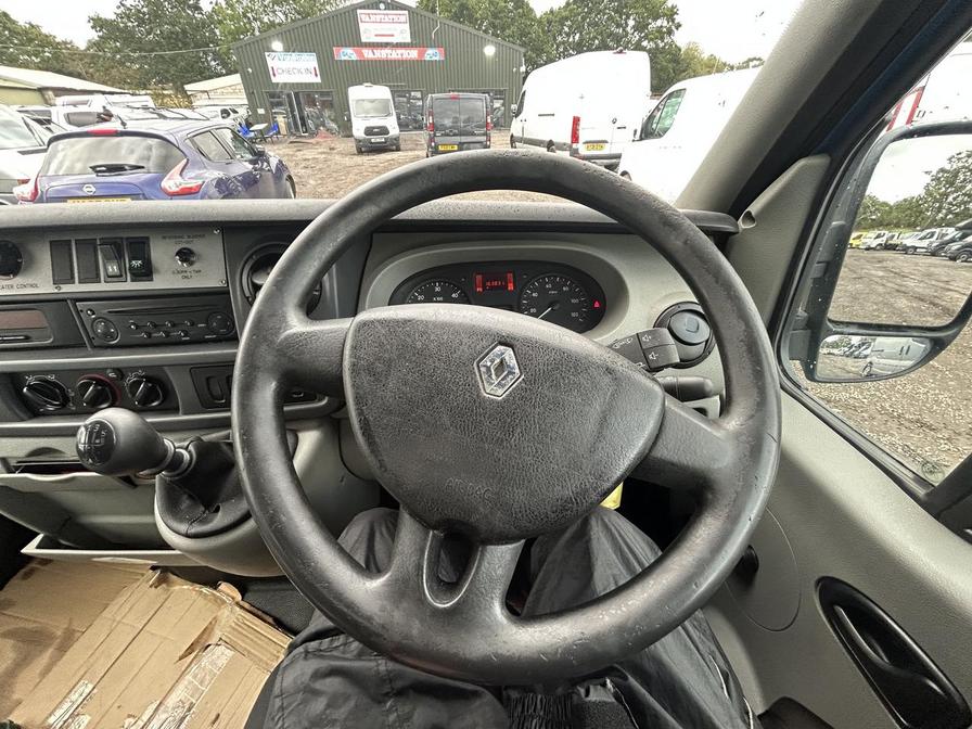 2006 Renault Master Master LM35 dCi 100 LWB – BX06VHU