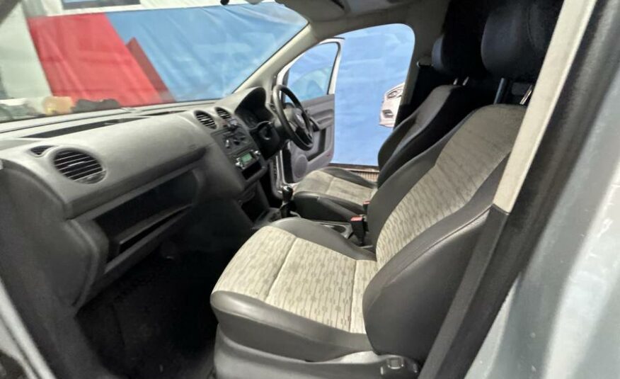 2013 Volkswagen Caddy MaxI Caddy Maxi C20 TDI – DN13VSM