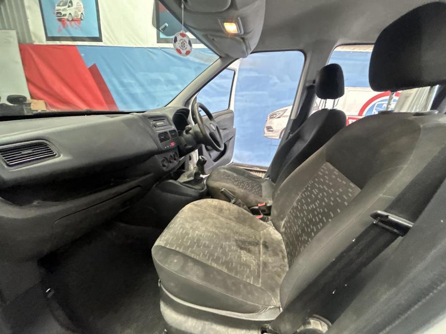 2018 Vauxhall Combo Combo 2300 CDTi – SA18RXS