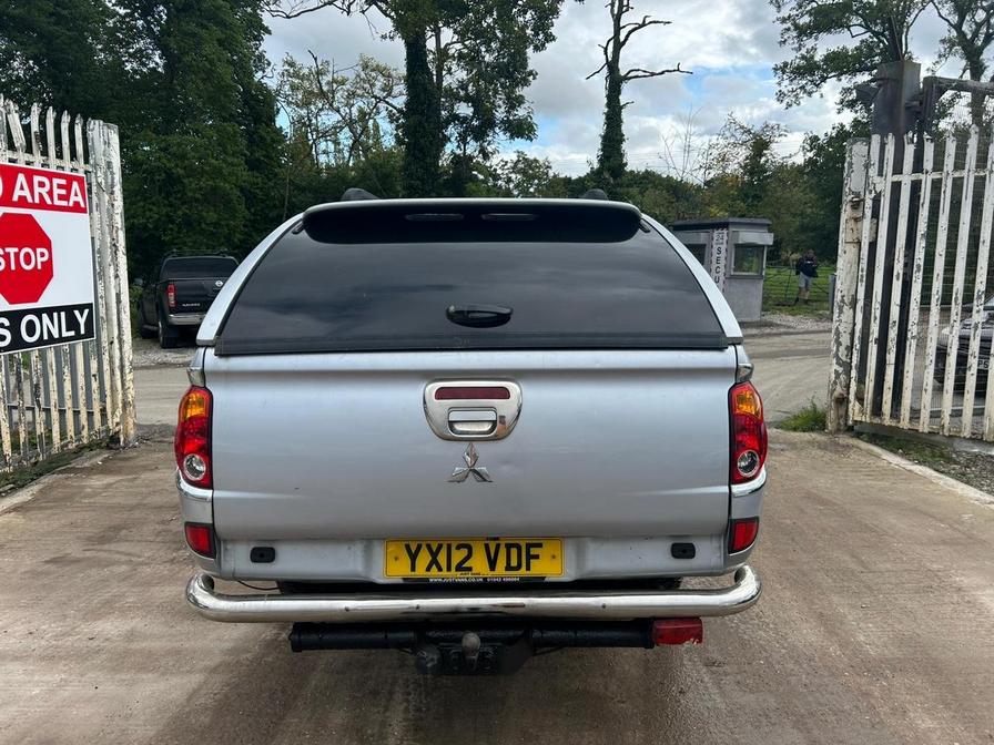 2012 Mitsubishi L200 L200 Barbarian LWB Double Cab DI-D 4×4 Auto – YX12VDF