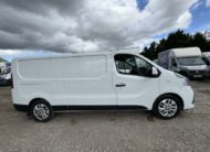 2017 Renault Trafic Trafic LL29 Sport Nav Energy dCi – FE67GYT
