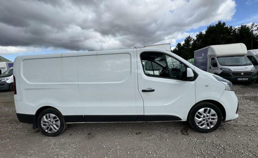 2017 Renault Trafic Trafic LL29 Sport Nav Energy dCi – FE67GYT