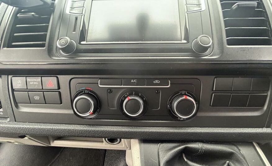 2017 Volkswagen Transporter Transporter T30 Highline TDI BlueMotion Technology – LT67NPE