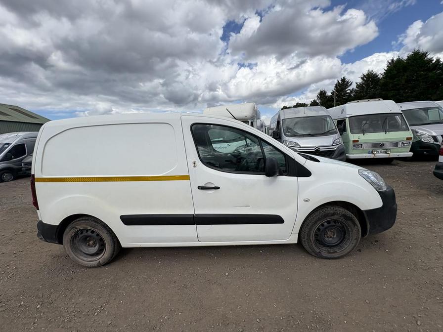 2017 Peugeot Partner Partner Professional L1 Blue HDi – VE67BUJ