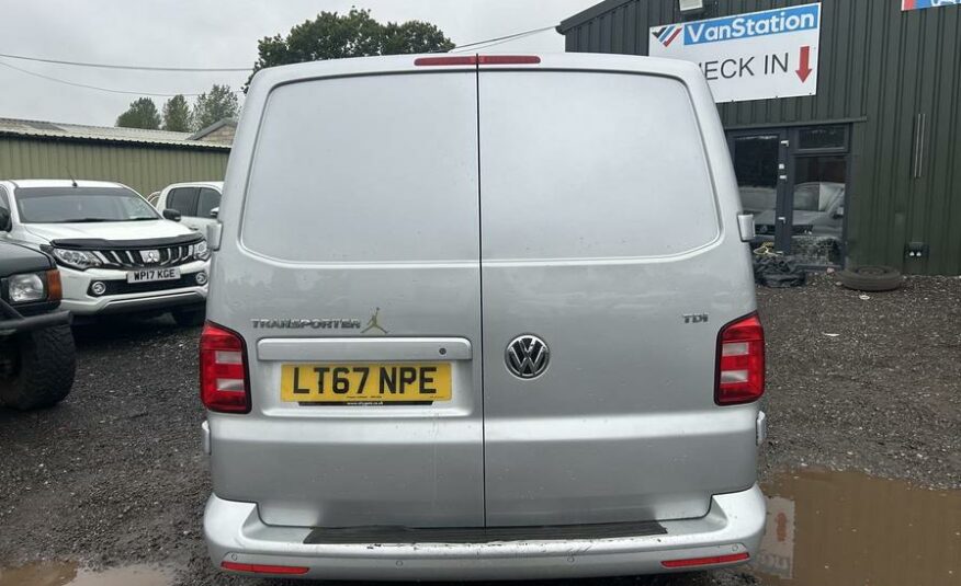 2017 Volkswagen Transporter Transporter T30 Highline TDI BlueMotion Technology – LT67NPE