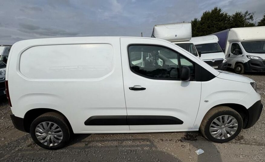 2021 Peugeot Partner Partner Professional L1 Blue HDi – NY21DLU