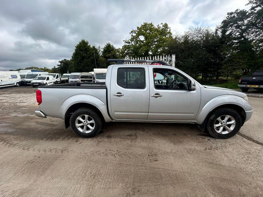 2009 Nissan Navara Navara Aventura Double Cab dCi Auto – YT09UDP