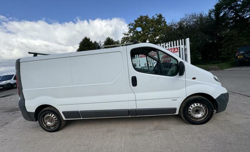 2010 Vauxhall Vivaro Vivaro  2900 CDTI LWB – FP59KKM