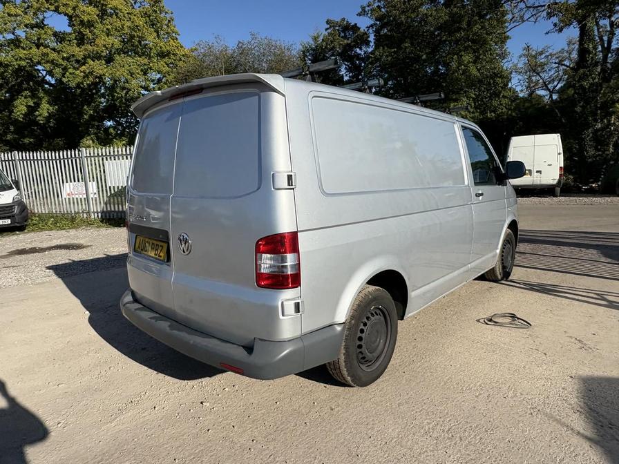 2011 Volkswagen Transporter Transporter T28 102 TDI SWB – AU61PBZ