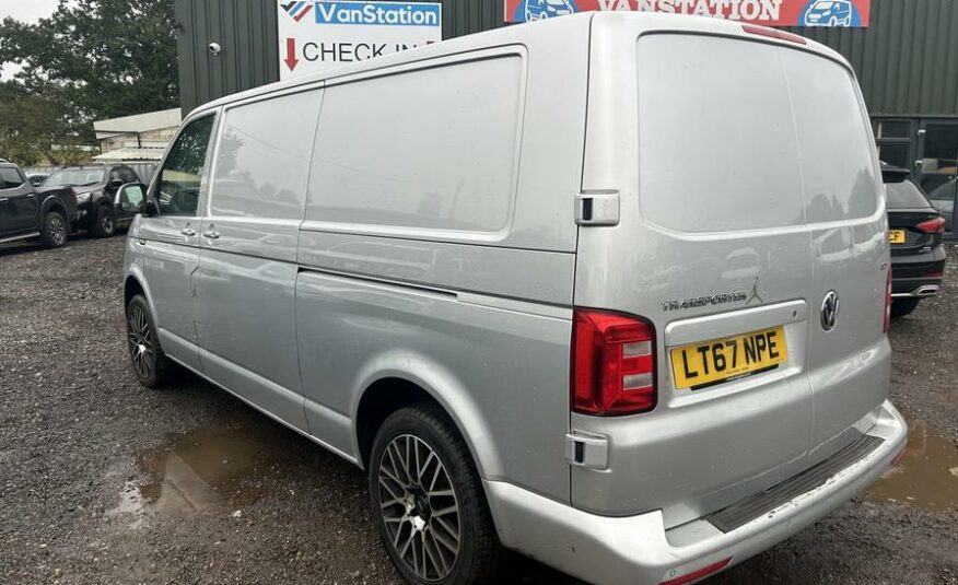 2017 Volkswagen Transporter Transporter T30 Highline TDI BlueMotion Technology – LT67NPE