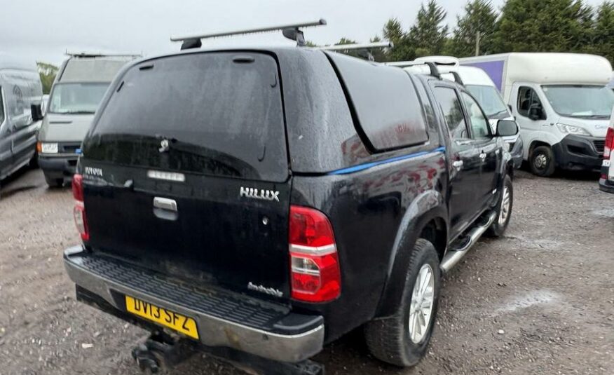 2013 Toyota Hilux HI-Luxury Invincible D-4D 4×4 Double Cab Auto – DV13SFZ