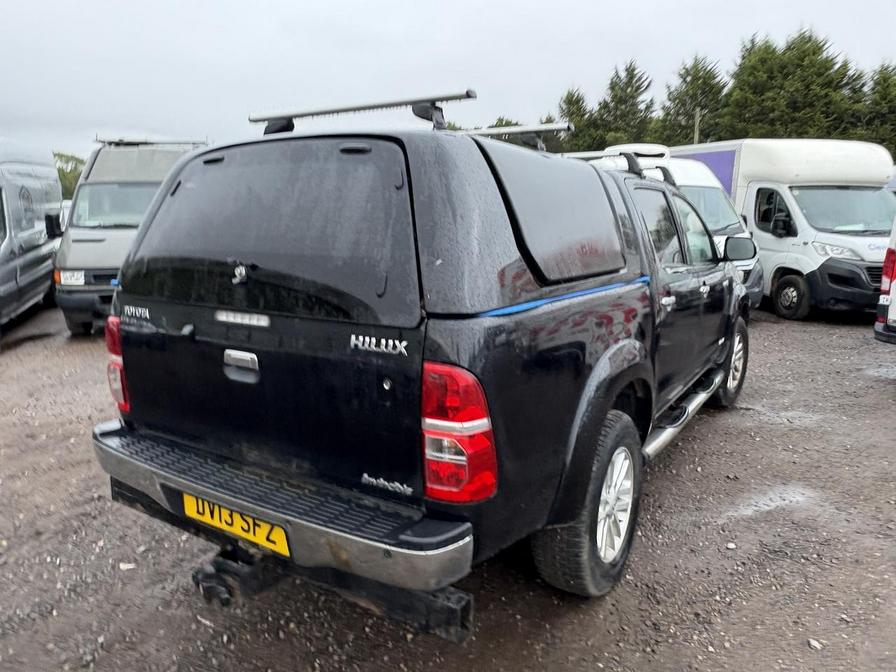 2013 Toyota Hilux HI-Luxury Invincible D-4D 4×4 Double Cab Auto – DV13SFZ