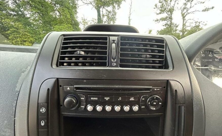 2012 Peugeot Expert Tepee Expert Tepee Comfort HDI – WA62FBK