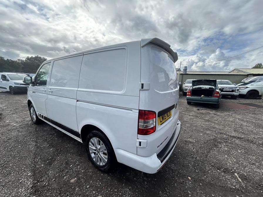 2015 Volkswagen Transporter Transporter T30 Highline 140 TDI SWB Auto – LM15NLD