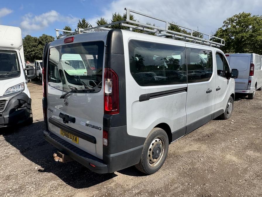 2016 Vauxhall Vivaro Combi Vivaro Combi CDTi S/S – DY66UXW