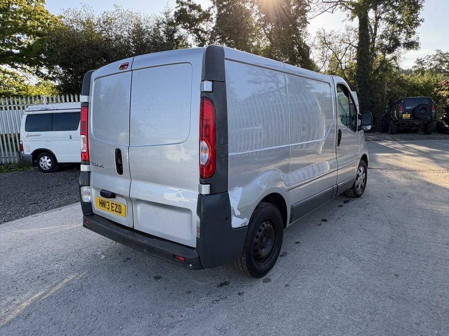 2013 Renault Trafic Trafic SL29 DCI – HN13EZD