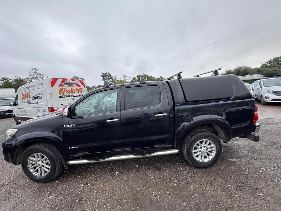 2013 Toyota Hilux HI-Luxury Invincible D-4D 4×4 Double Cab Auto – DV13SFZ