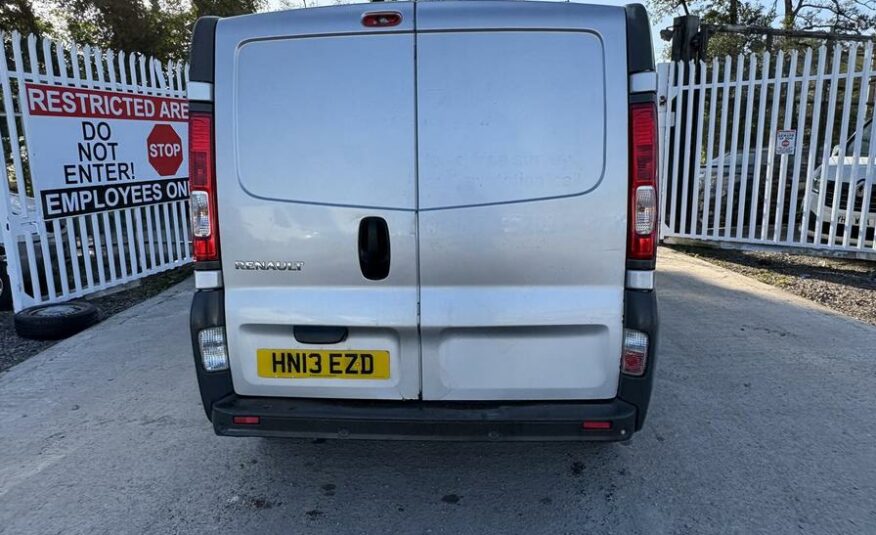 2013 Renault Trafic Trafic SL29 DCI – HN13EZD