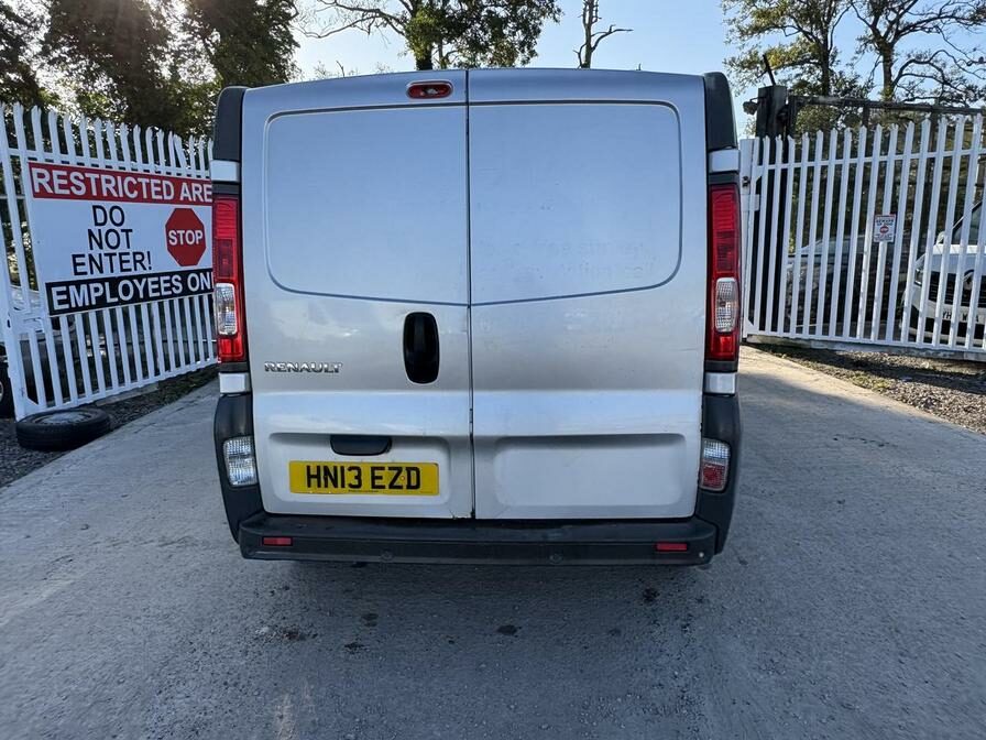 2013 Renault Trafic Trafic SL29 DCI – HN13EZD