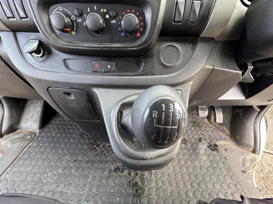 2015 Renault Trafic Trafic SL27 Business+ dCi – EA15BVT