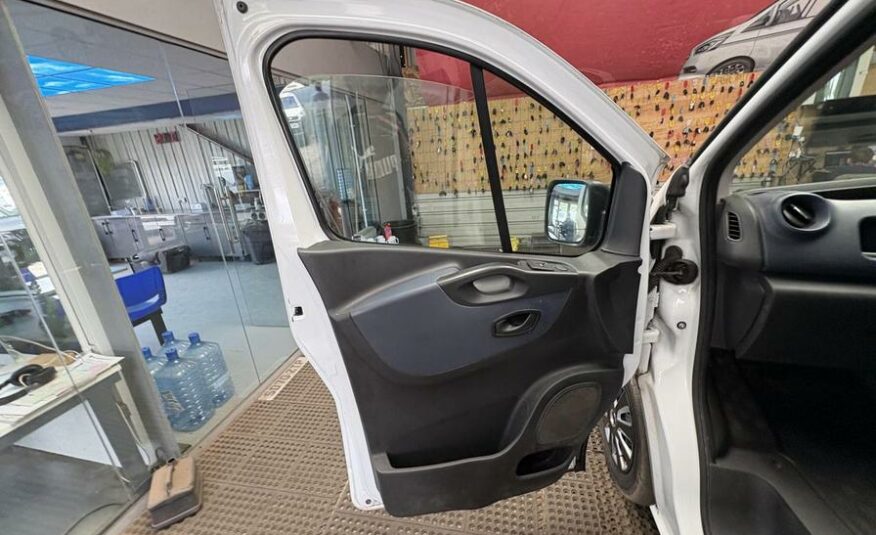 2015 Vauxhall Vivaro Vivaro  2700 CDTI – FD15GXT