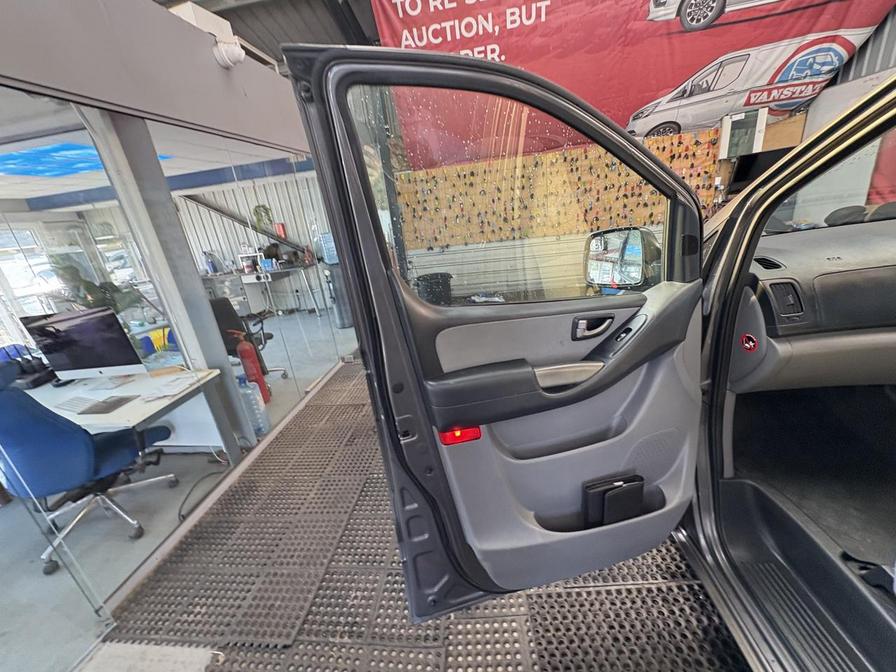 2012 Hyundai i800 i800 Style CRDi Auto – EJ12LVE