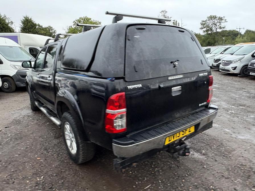 2013 Toyota Hilux HI-Luxury Invincible D-4D 4×4 Double Cab Auto – DV13SFZ