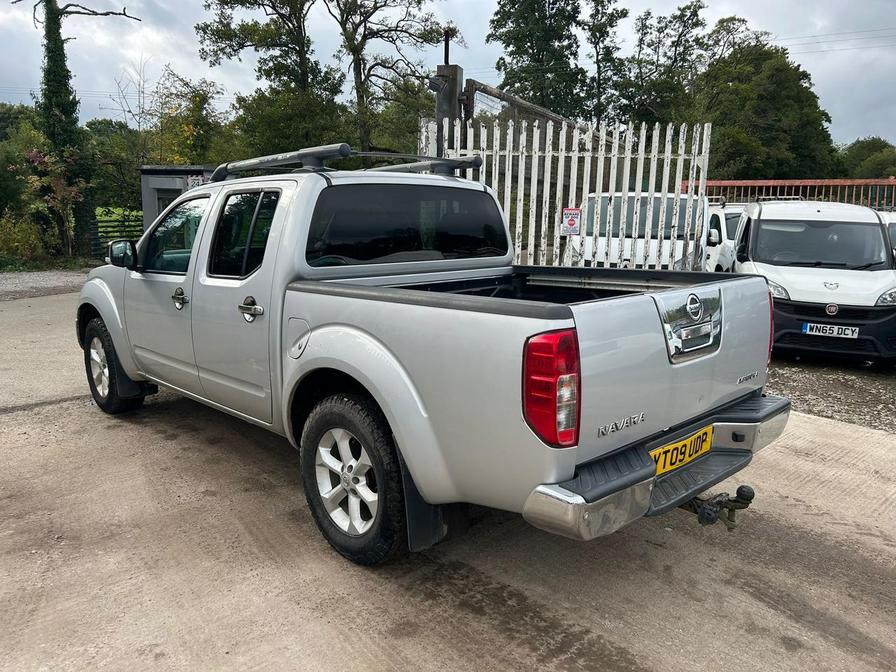2009 Nissan Navara Navara Aventura Double Cab dCi Auto – YT09UDP