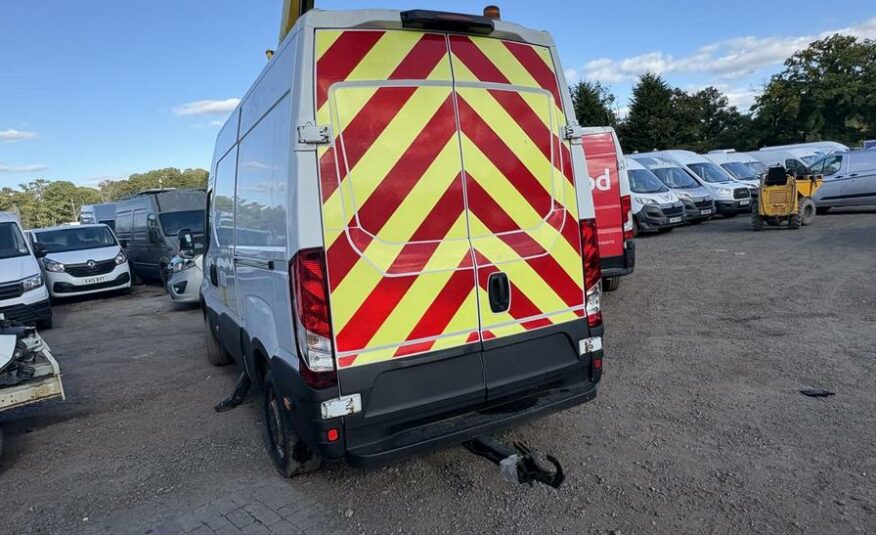 2015 Iveco Daily Daily 35S13 MWB – GM15MFU