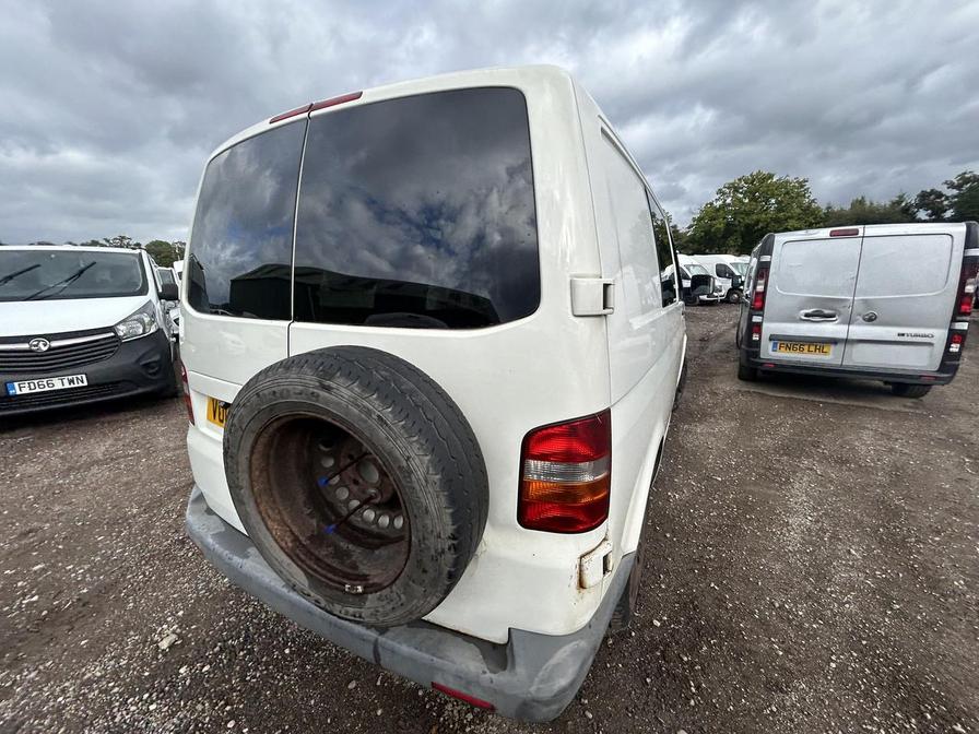 2009 Volkswagen Transporter Transporter T28 102 TDI SWB – VO09SZR