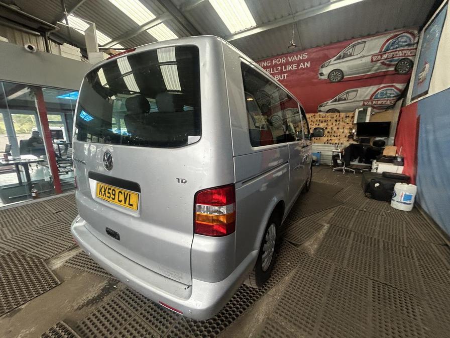 2009 Volkswagen Transporter Transporter Shuttle SE130 SWB – KX59CVL