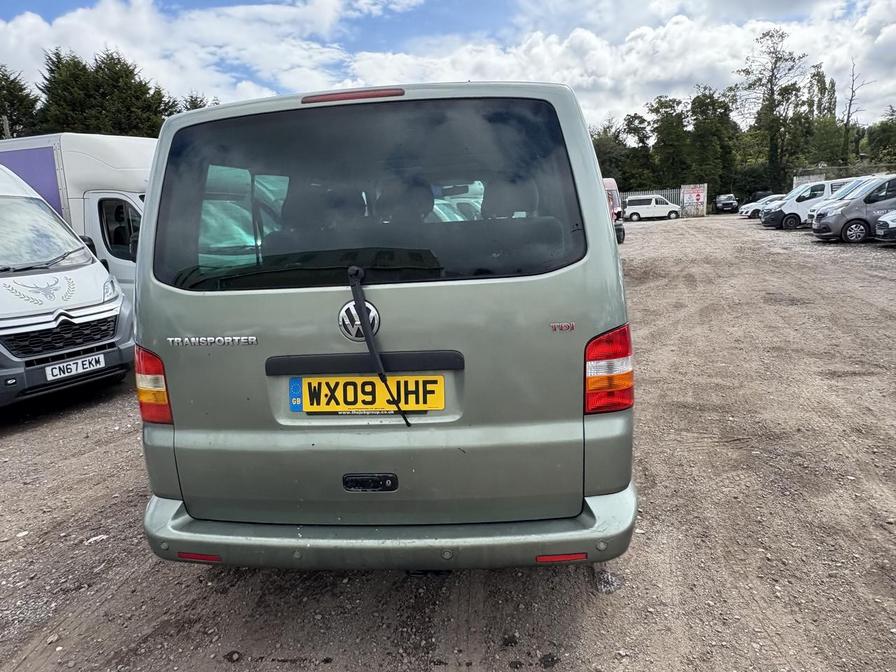 2009 Volkswagen Transporter Transporter Shuttle SE 174 LWB – WX09JHF