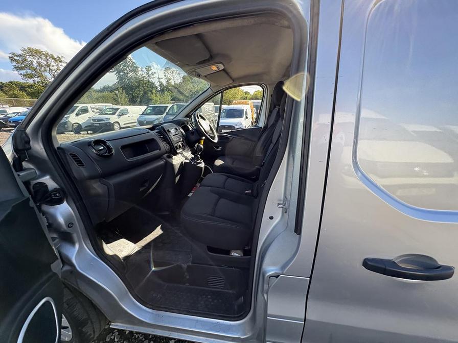 2018 Vauxhall Vivaro Vivaro 2700 Sportive CDTI – KY18EVX