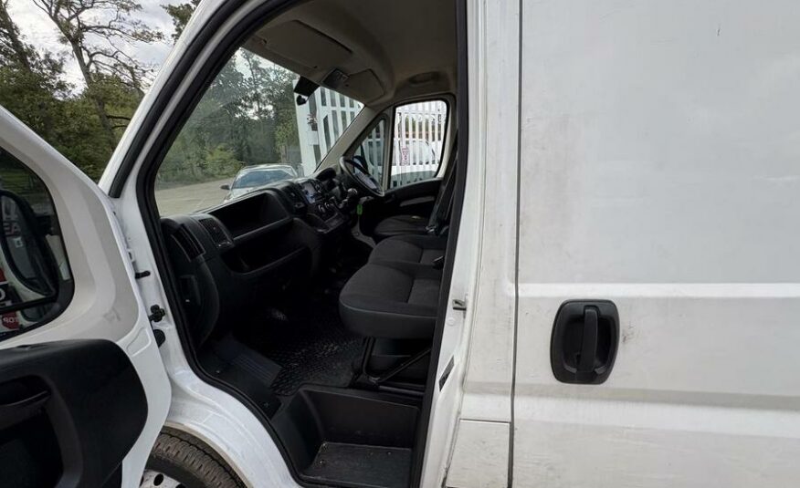 2020 Peugeot Boxer Boxer 335 Professional L2H2 Blue HDi – MT70RBY