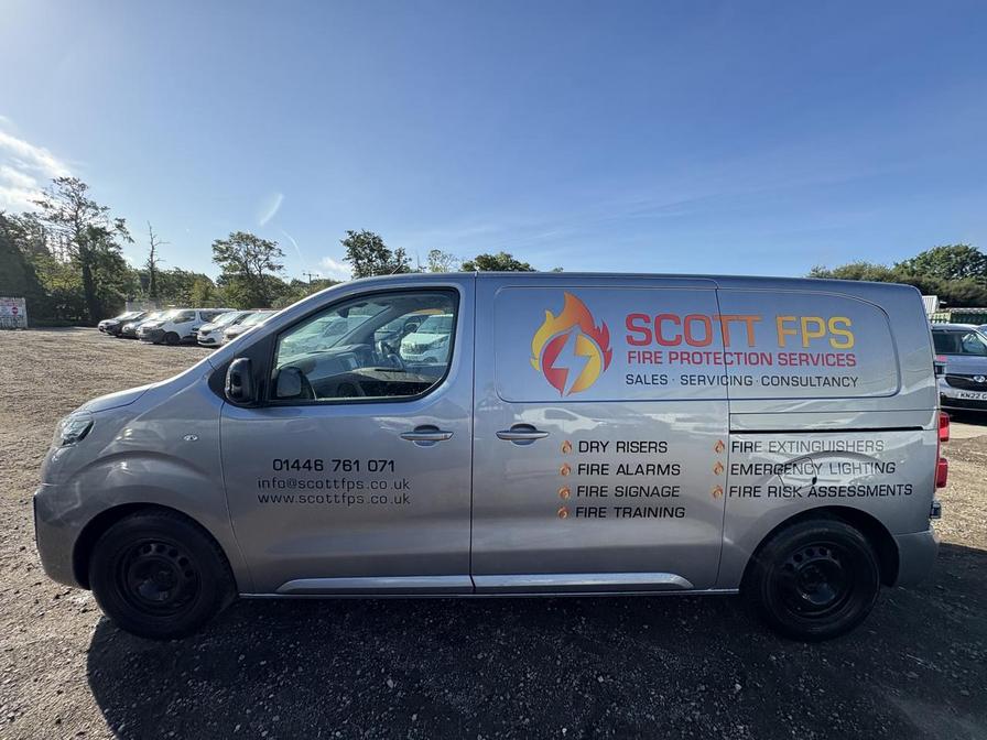2021 Vauxhall Vivaro Vivaro F2700 Sportive S/S – CP71NFA