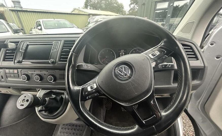 2017 Volkswagen Transporter Transporter T30 Highline TDI BlueMotion Technology – LT67NPE