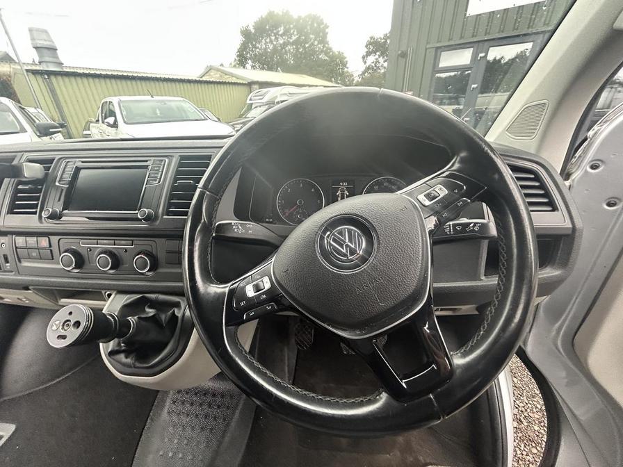 2017 Volkswagen Transporter Transporter T30 Highline TDI BlueMotion Technology – LT67NPE
