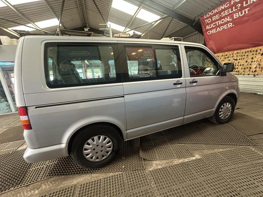 2009 Volkswagen Transporter Transporter Shuttle SE130 SWB – KX59CVL
