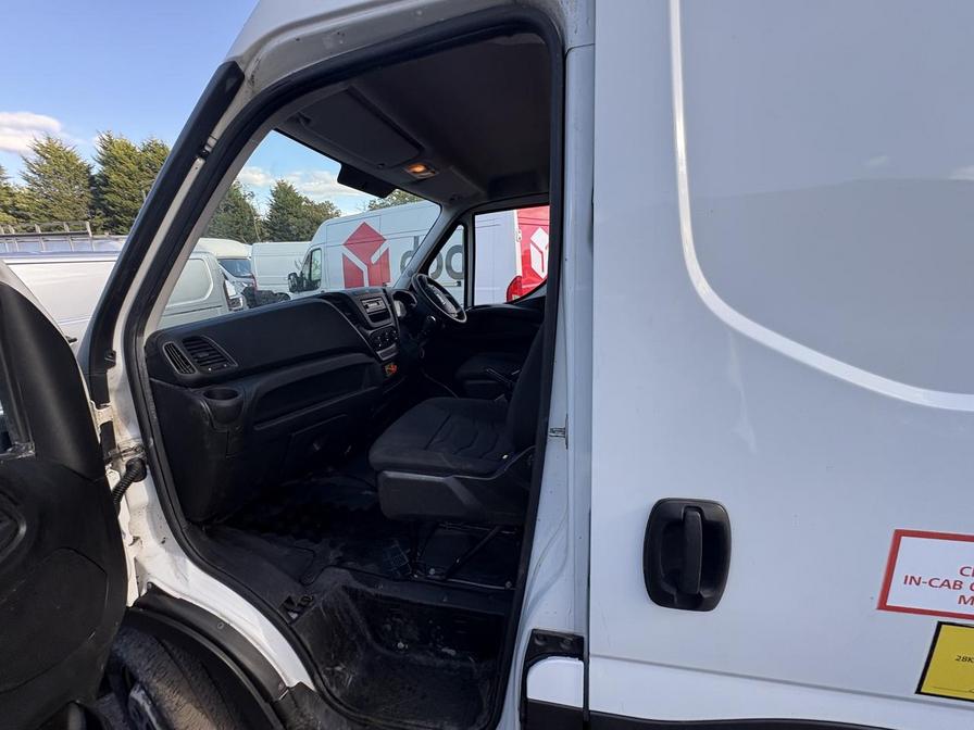 2015 Iveco Daily Daily 35S13 MWB – GM15MFU