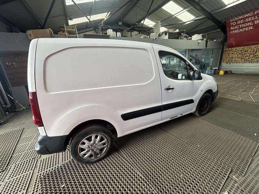 2016 Peugeot Partner Partner 850 Professional HDI – MX16XTF