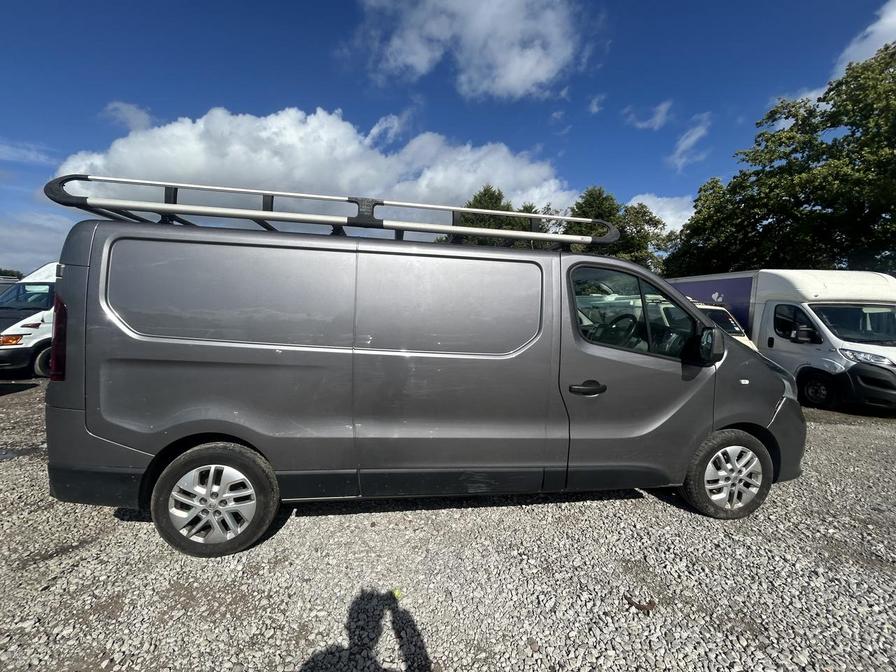 2017 Renault Trafic Trafic LL29 Sport Nav dCi – HT17GSY